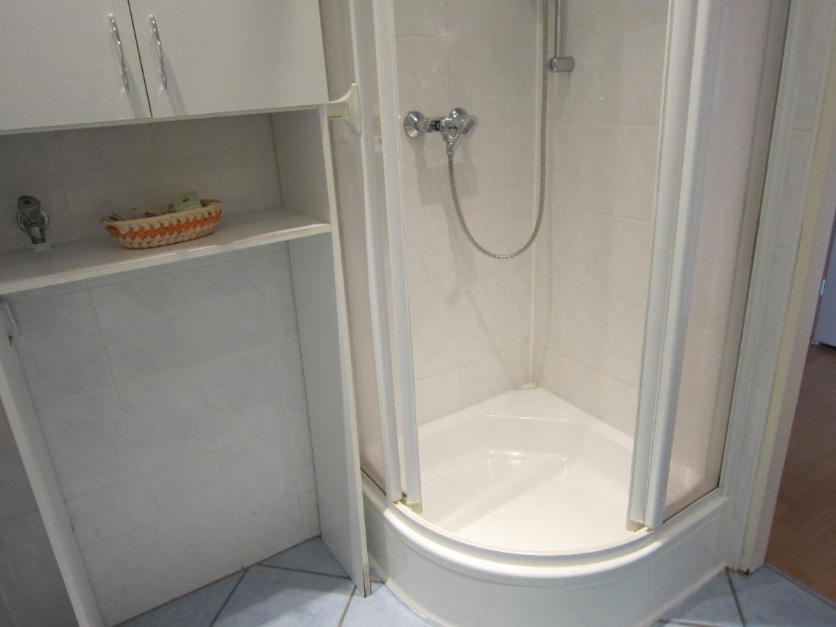 Private Apartment Near Fair Ground Hannover Luaran gambar